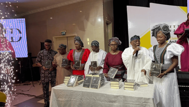 Dapo Olorunyomi, Founder, Wole Soyinka Centre for Investigative Journalism (WSCIJ) and Centre for Journalism Innovation and Development (CJID), Lade Bonuola, Celebrant with his family and Chairman of the occasion, Olusegun Osoba, former Governor of Ogun State unveil the ‘LadBon: A Life in Print,’